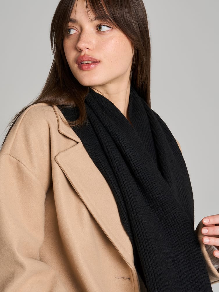 Зимний однотонный шарф