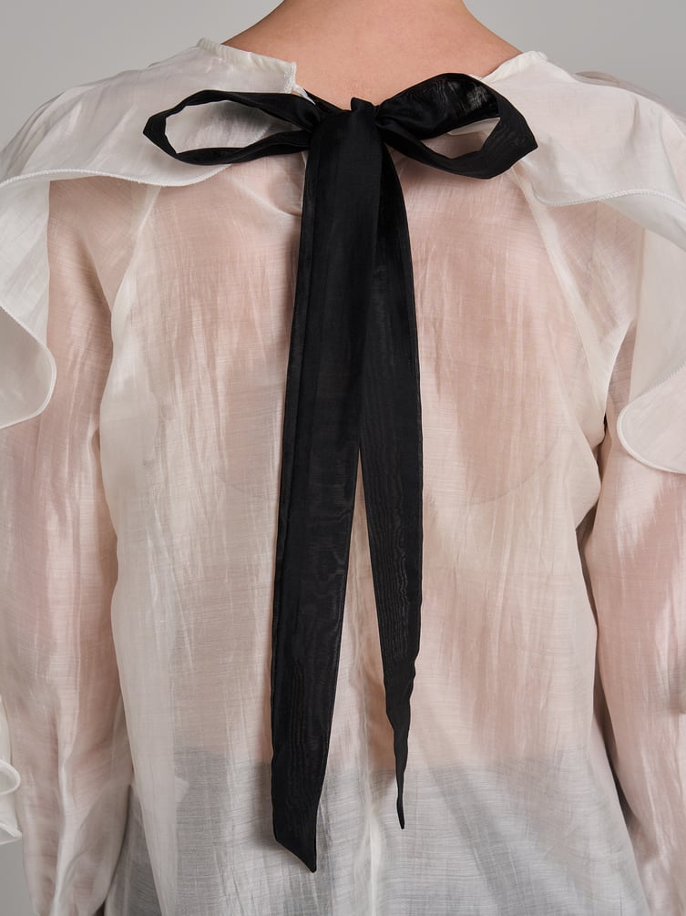 Блузка прозрачная с воланами