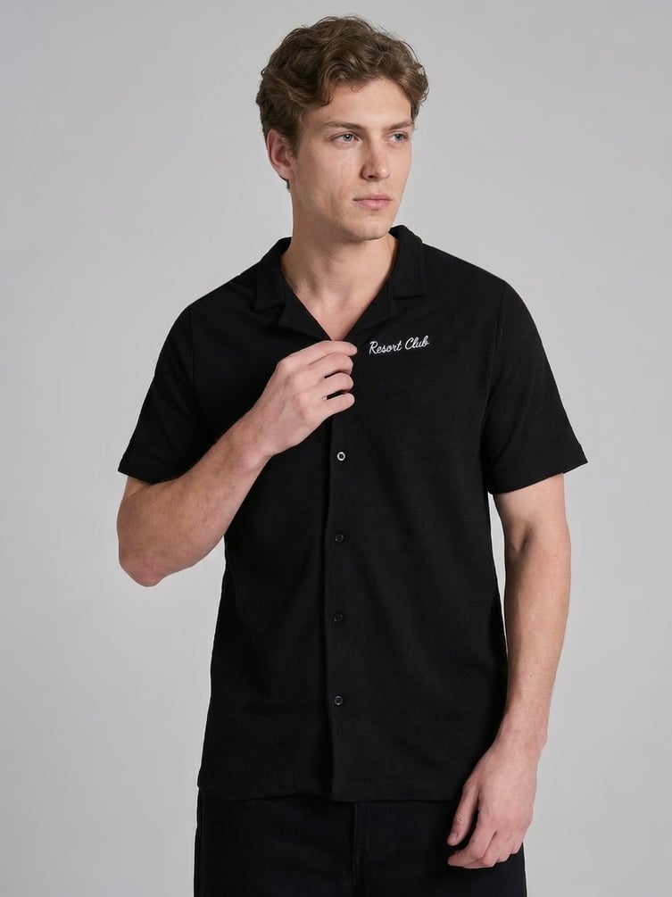 Рубашка с коротким рукавом и вышивкой