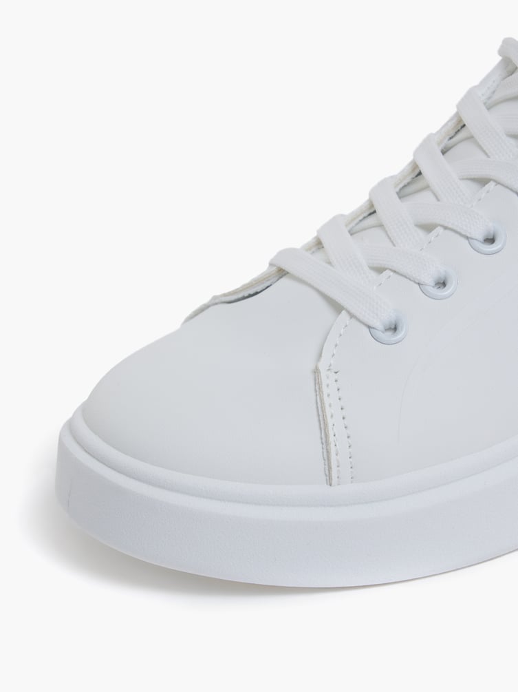 Кроссовки спортивные на высокой подошве