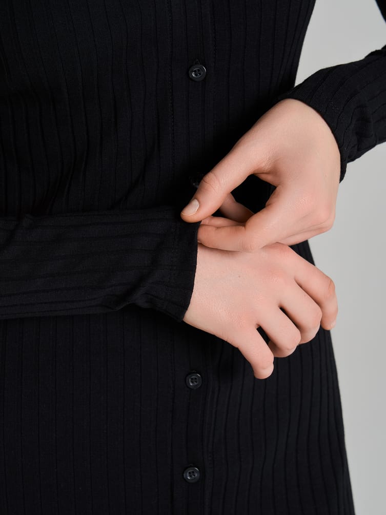 Платье офисное миди на пуговицах