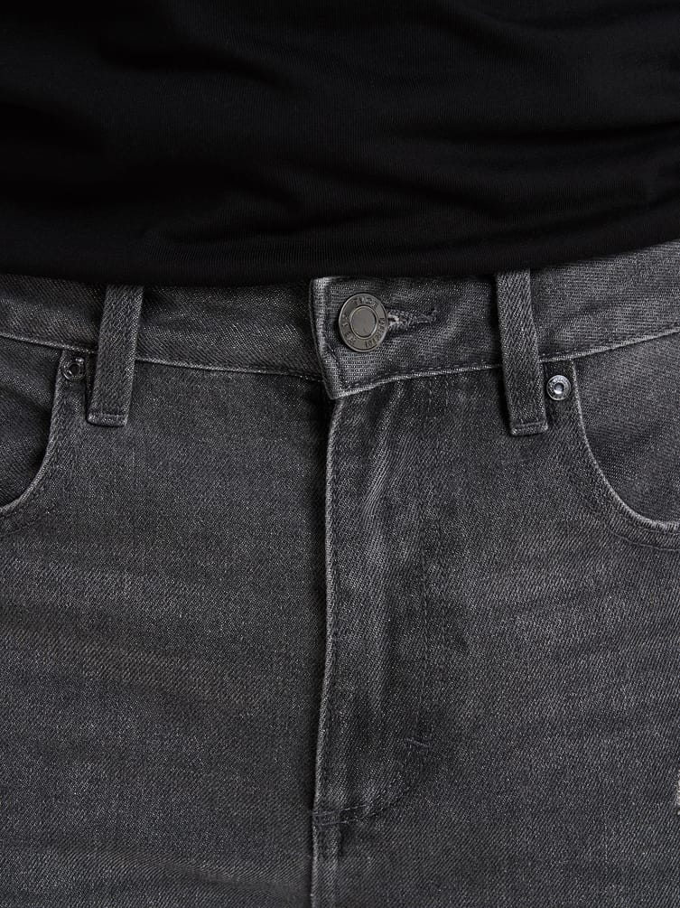 Джинсы прямые укороченные с разрезами