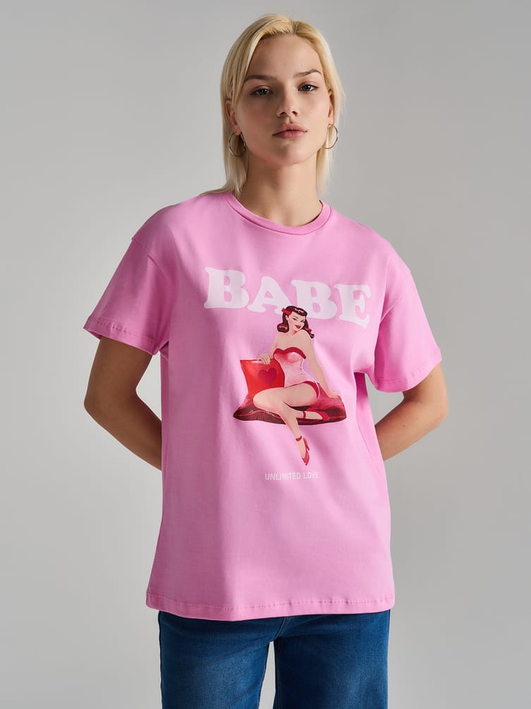 Футболка оверсайз с принтом пин-ап