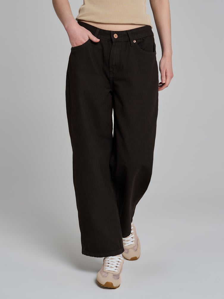 Джинсы широкие укороченные