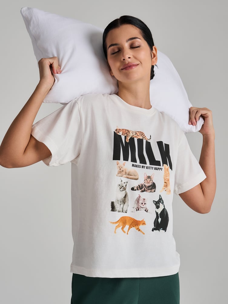 Пижама с принтом котиков и брюками