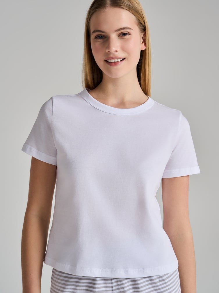 Пижама с футболкой и шортами в полоску