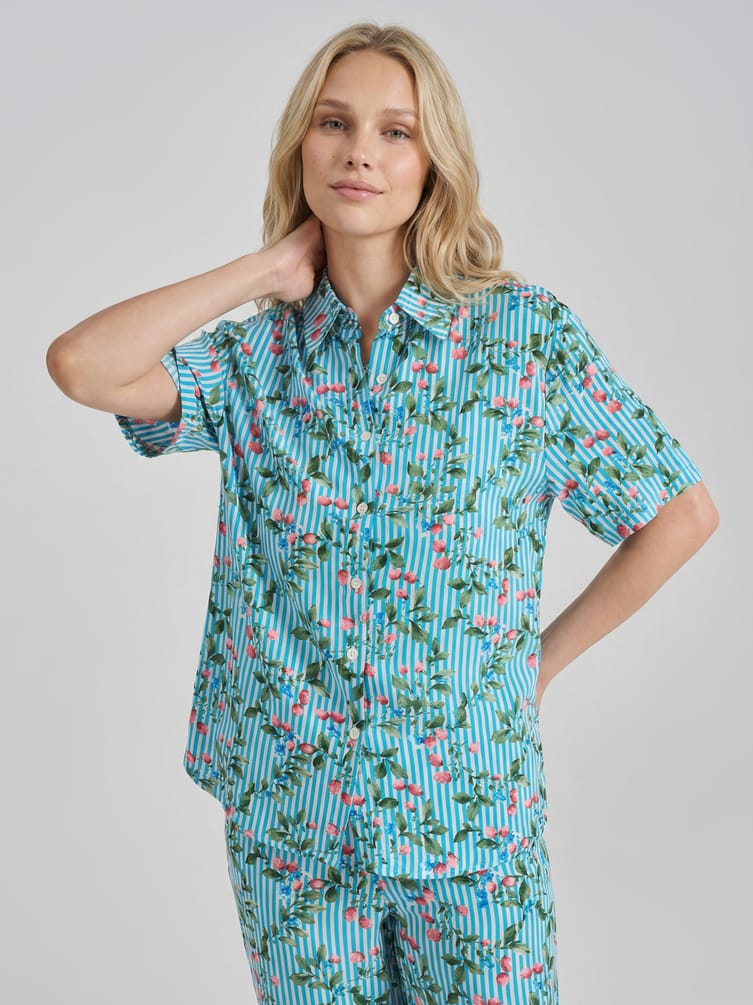 Костюм летний с рубашкой и брюками