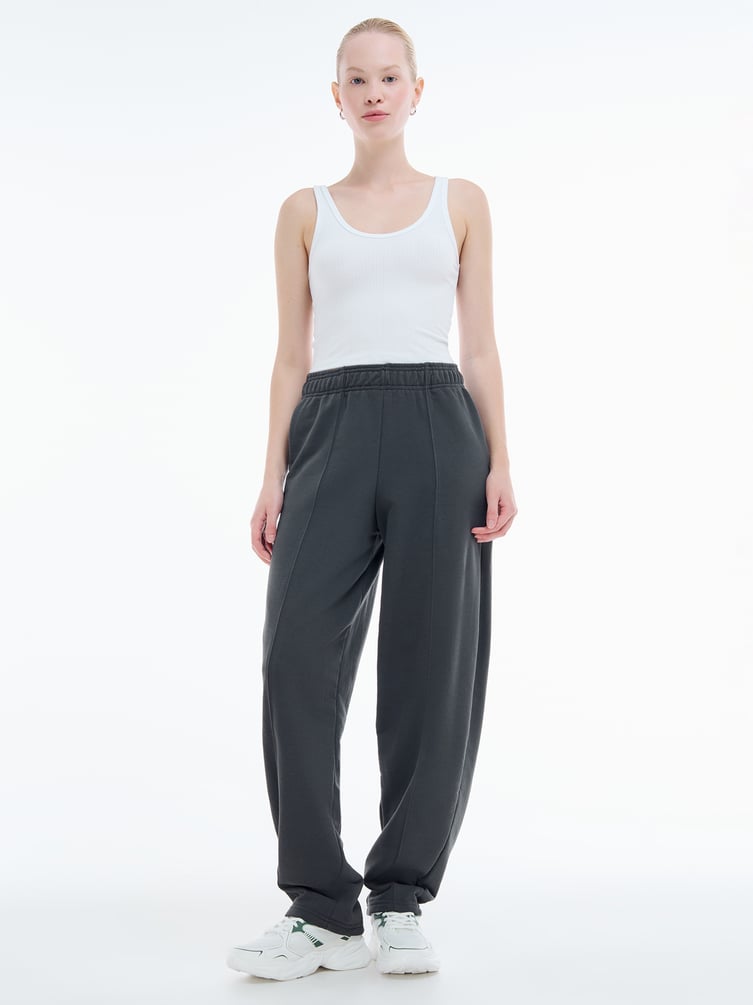 Брюки джоггеры со стрелками