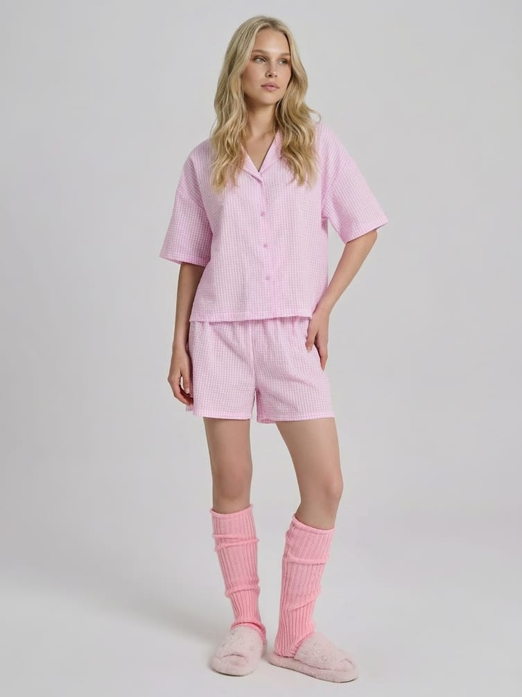Пижама в клетку с рубашкой и шортами