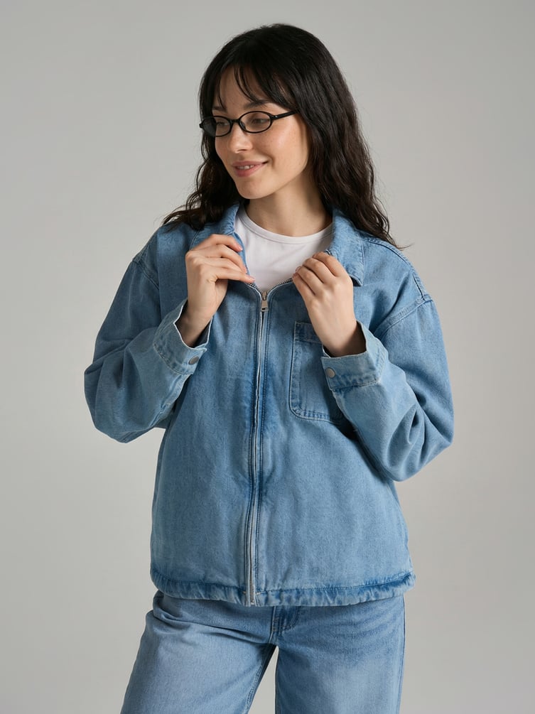 Джинсовая куртка оверсайз на молнии