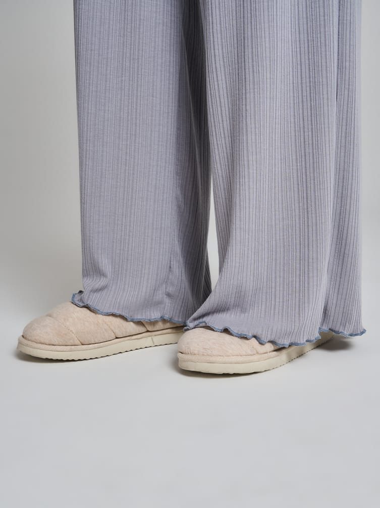 Пижама из вискозы с брюками