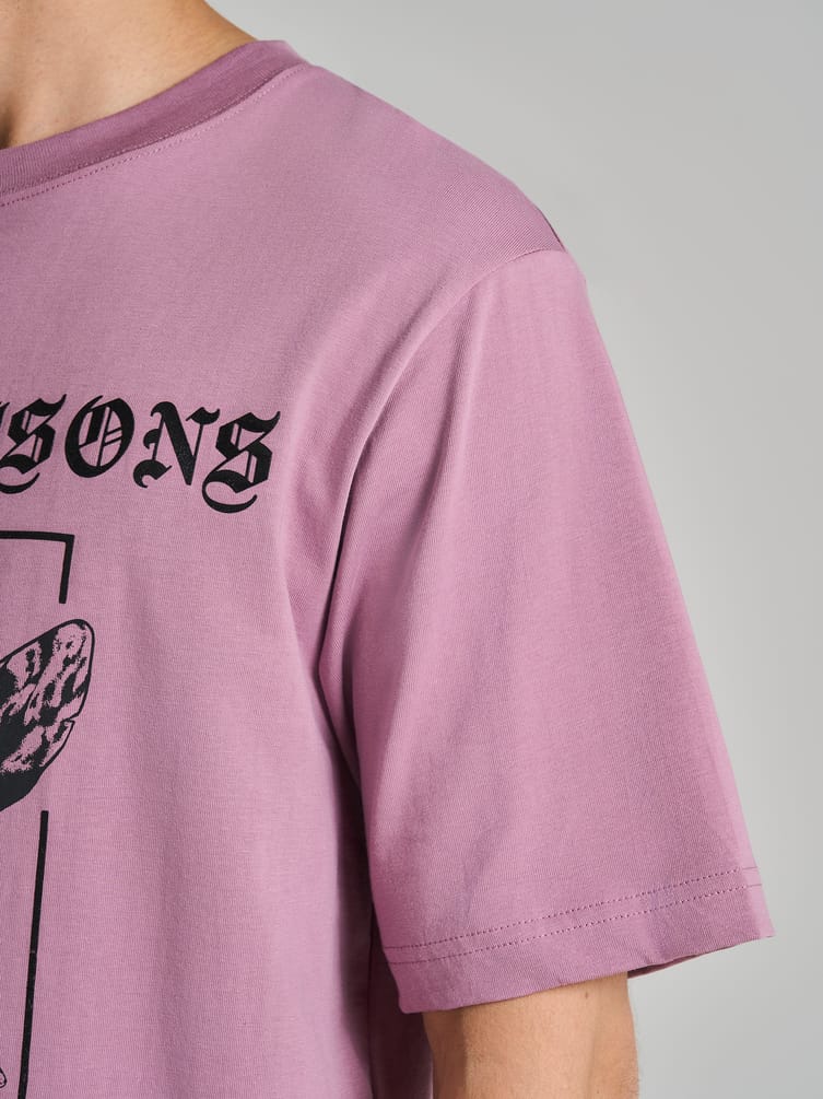 Футболка оверсайз с принтом мотылька