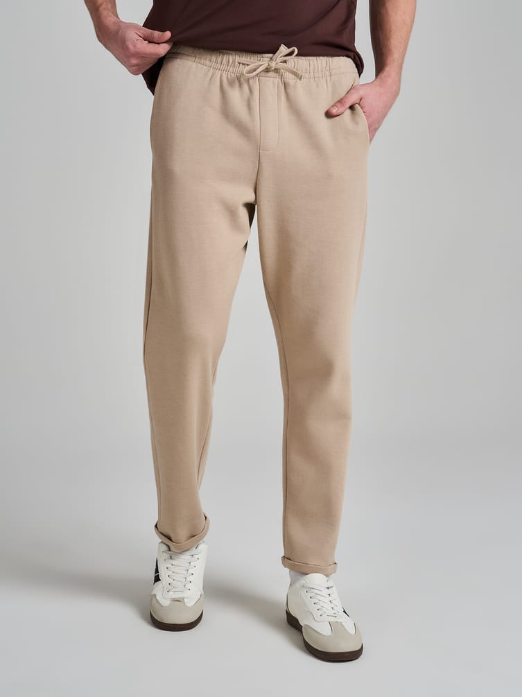 Брюки зауженные на резинке