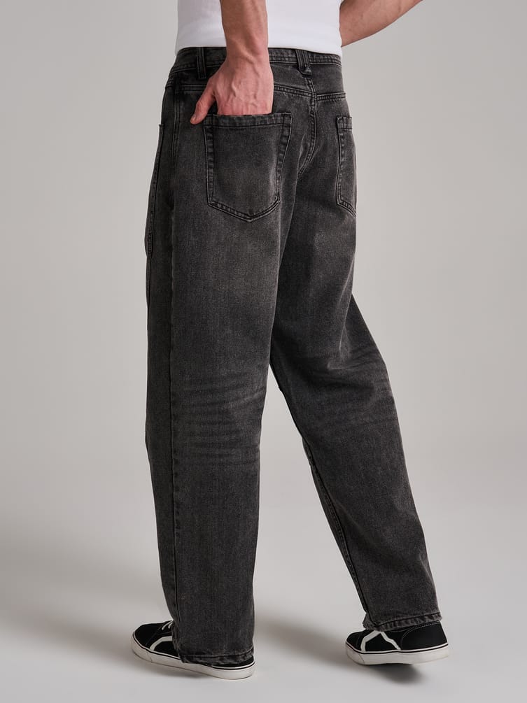 Джинсы багги с декоративным смещенным швом