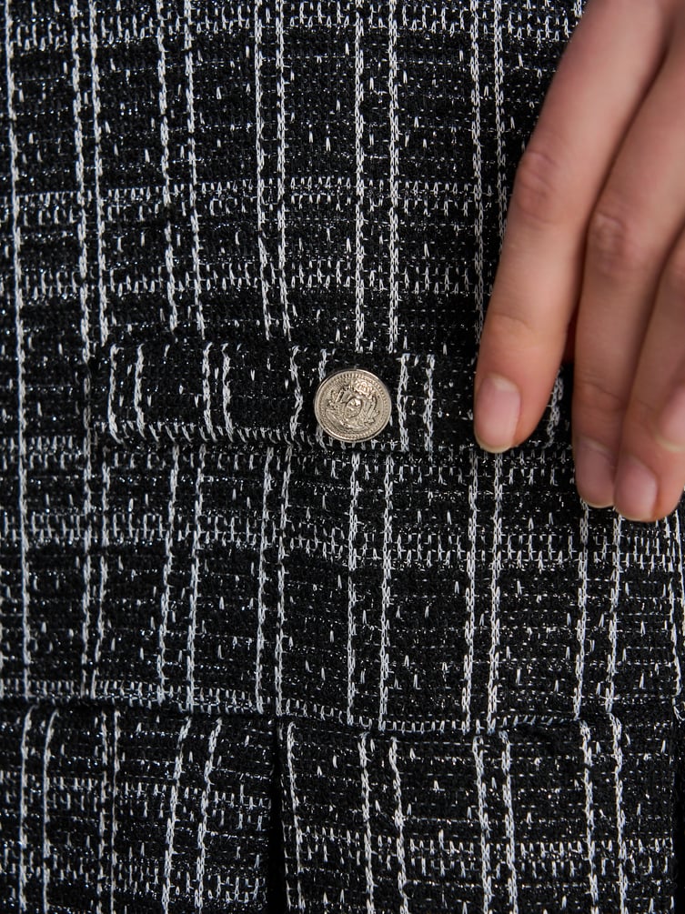 Платье короткое  из плотной буклированной ткани