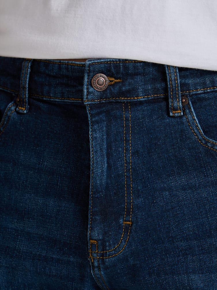 Классические прямые джинсы