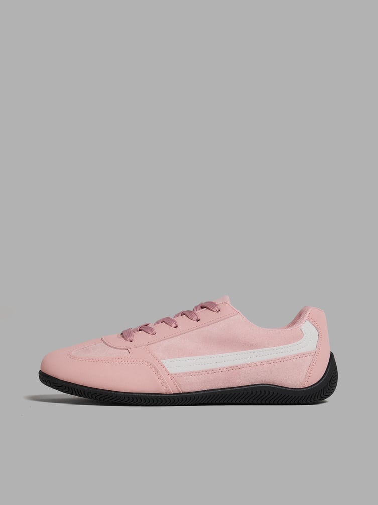 Кроссовки спортивные низкие