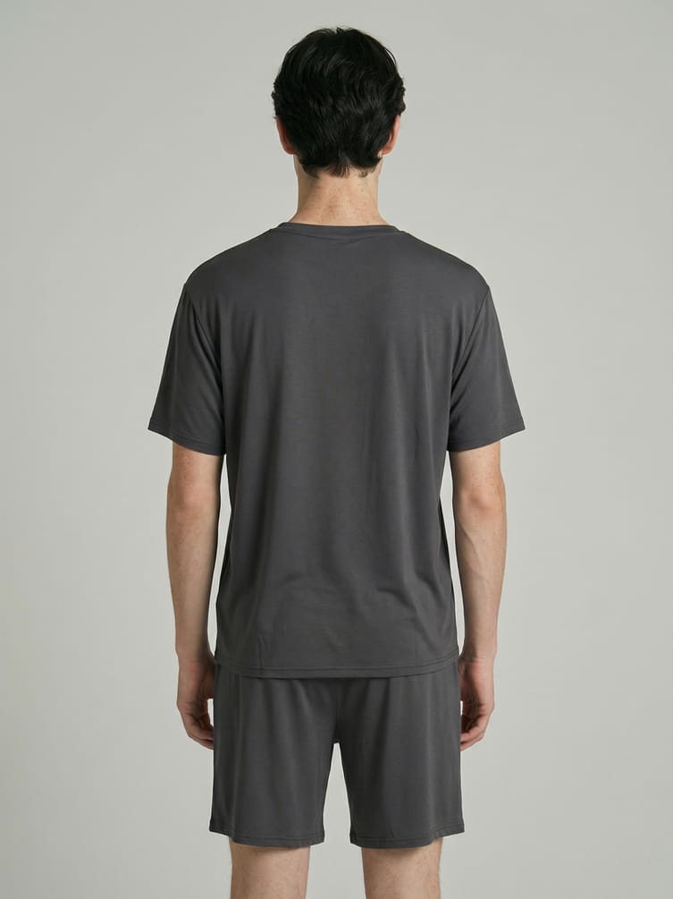 Пижама с футболкой и шортами