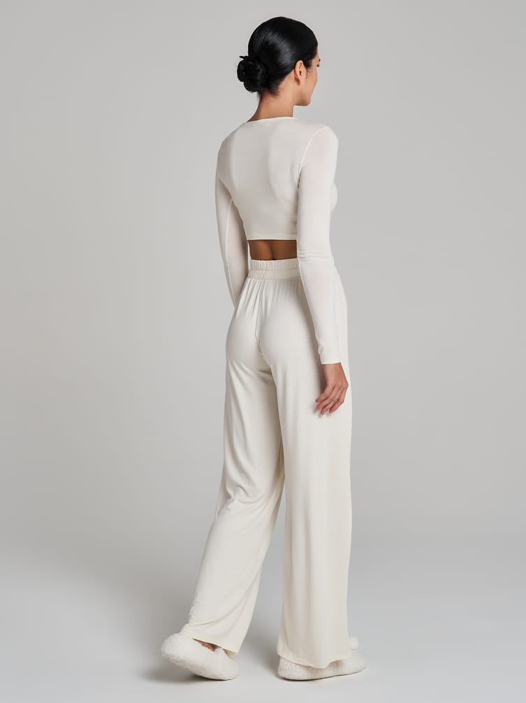 Пижама с кроп-топом и брюками