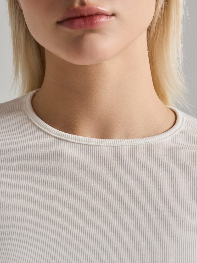 Пижама в рубчик с футболкой и шортами