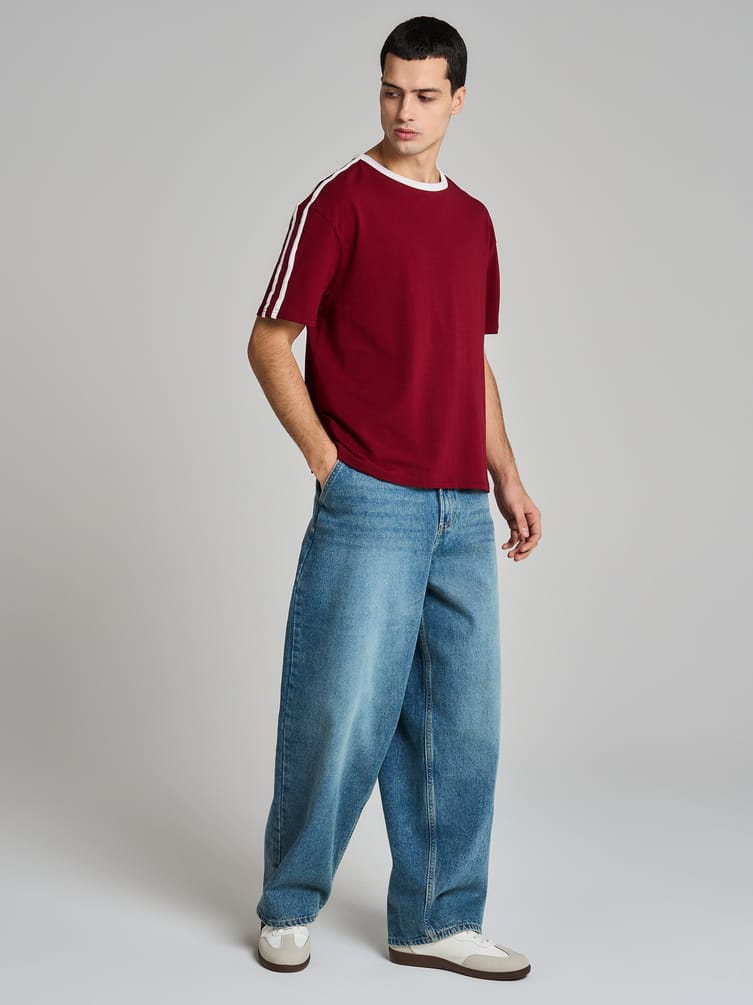 Футболка спортивная с лампасами