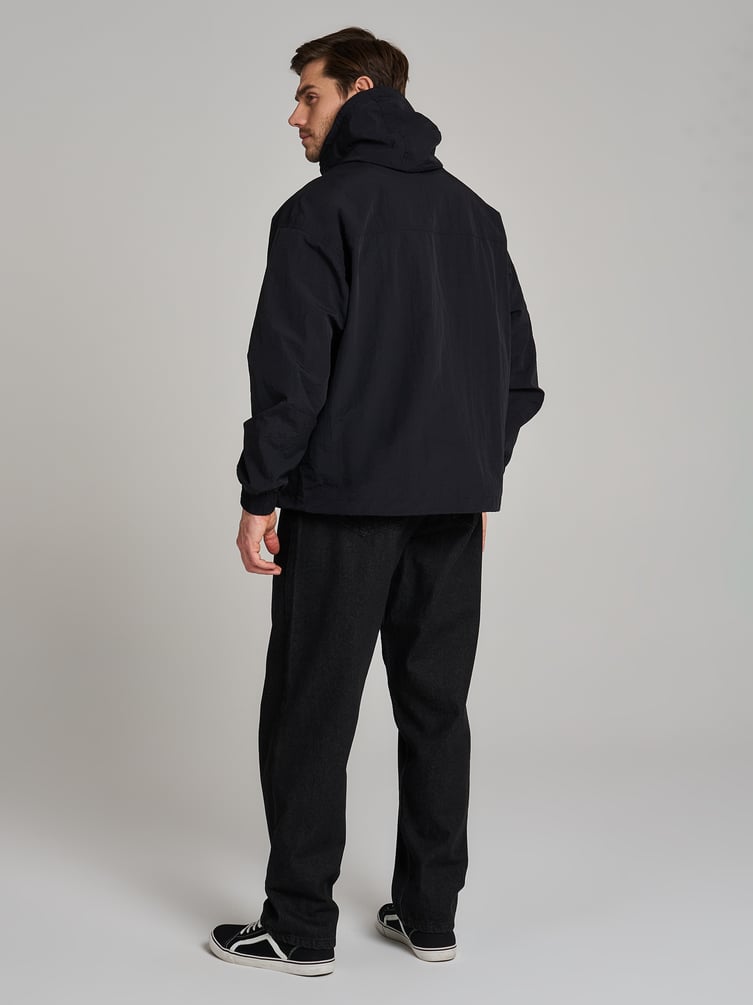 Ветровка демисезонная с капюшоном