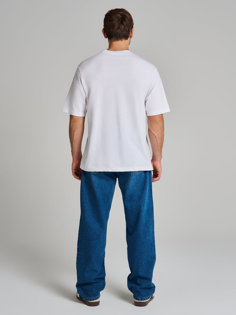 Широкие повседневные джинсы