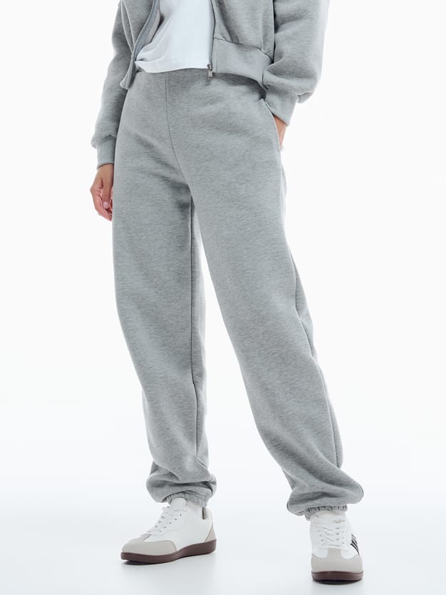 Утепленные брюки джоггеры с начесом