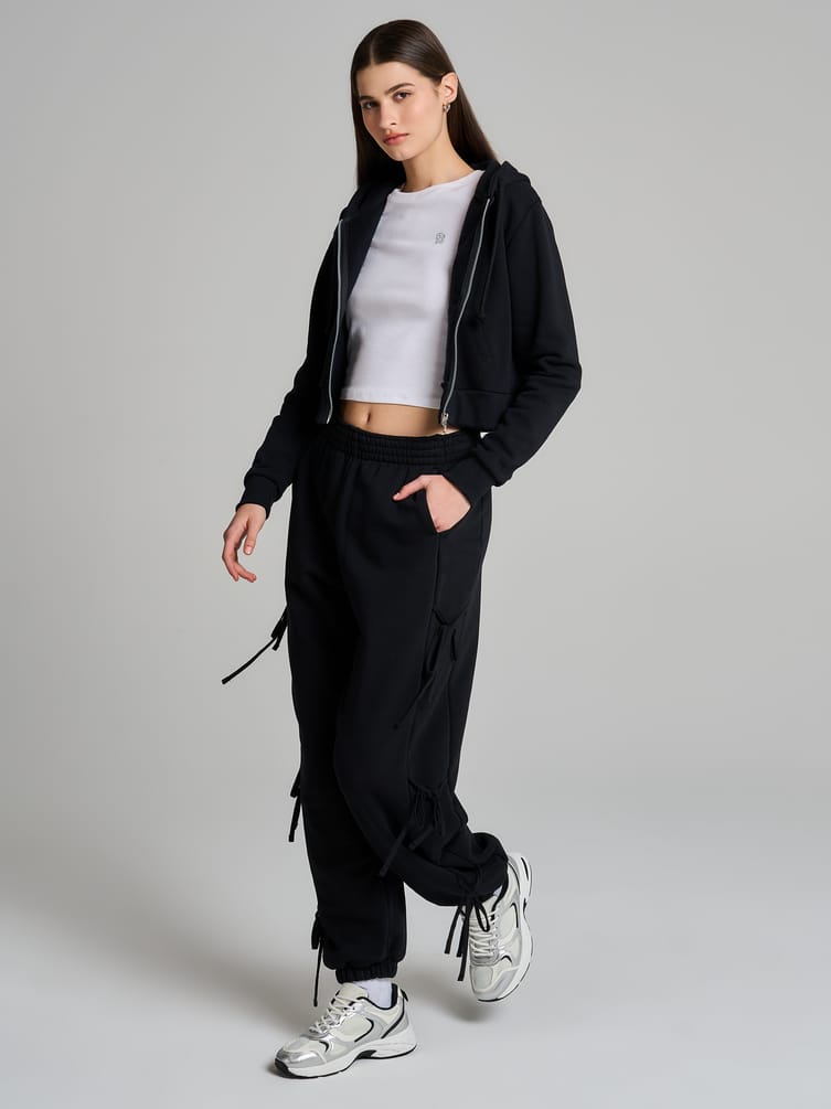 Брюки джоггеры с завязками по бокам