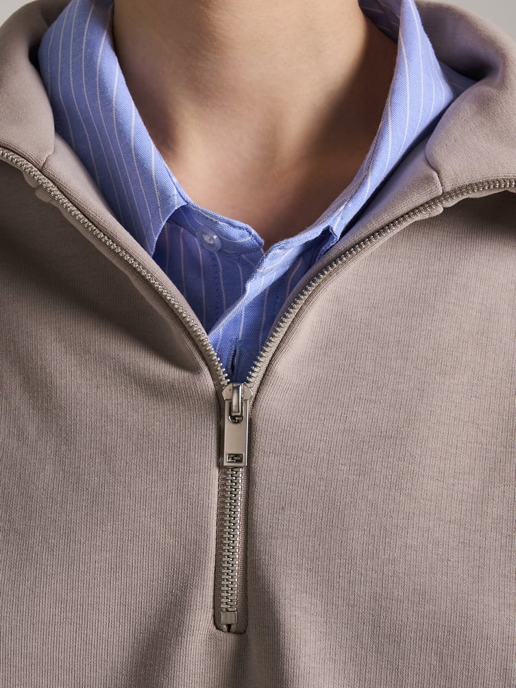 Свитшот без начеса с высоким горлом