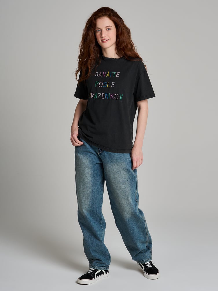 Футболка с праздничным принтом