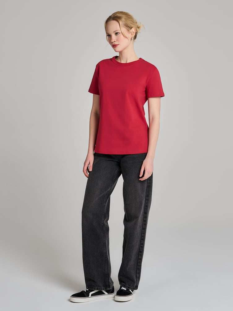 Плотная классическая футболка из хлопка