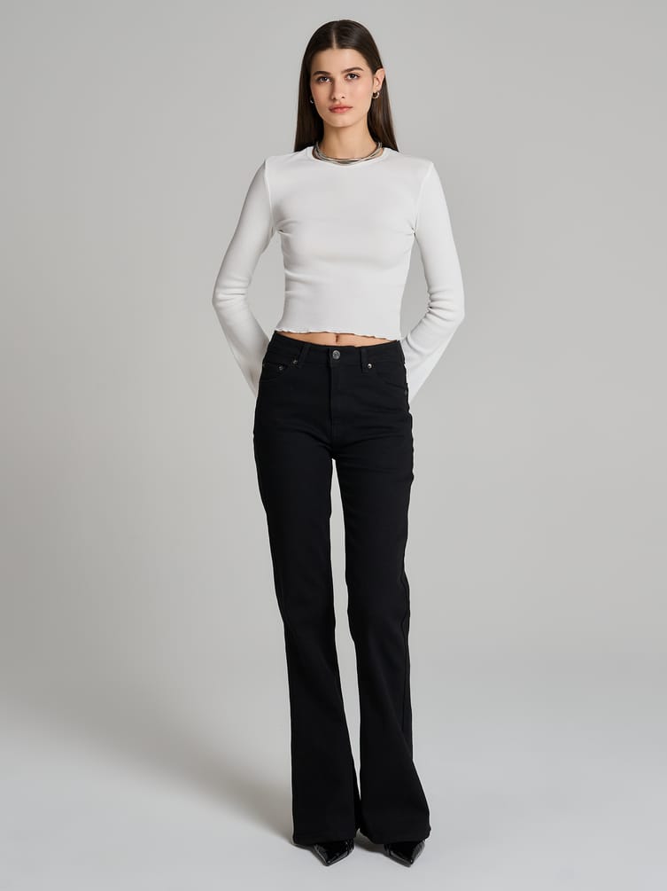 Лонгслив с расклешенными рукавами