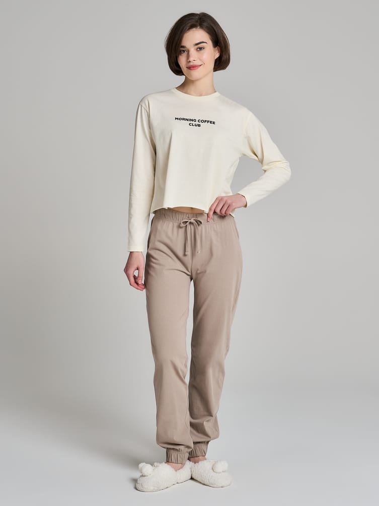 Хлопковая пижама с надписью и брюками