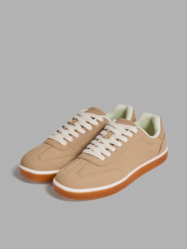 Кроссовки классические повседневные