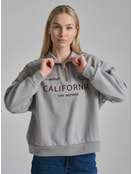 Толстовка теплая с полузамком с вышитой надписью