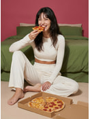 Пижама с кроп-топом и брюками