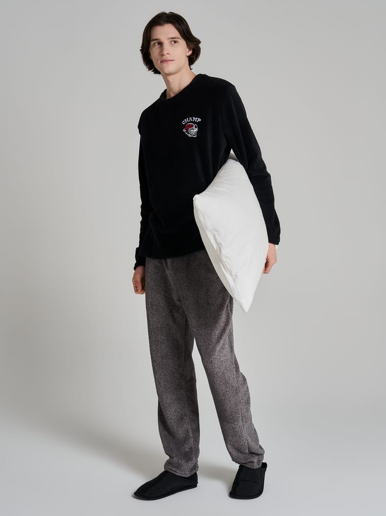 Пижама плюшевая с вышивкой и брюками