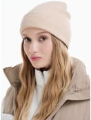 Осенняя вязаная шапка бини с люрексом