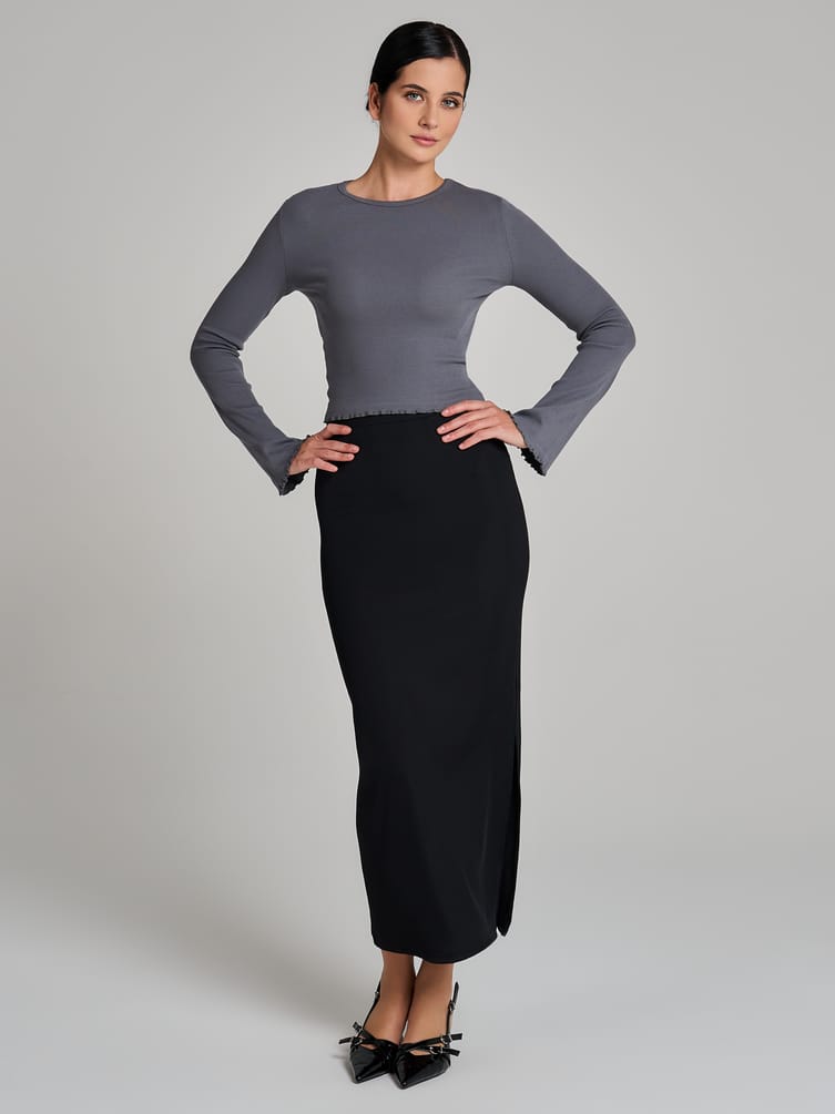 Лонгслив кроп с рукавами клеш