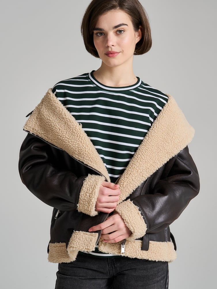 Полосатый лонгслив свободного кроя