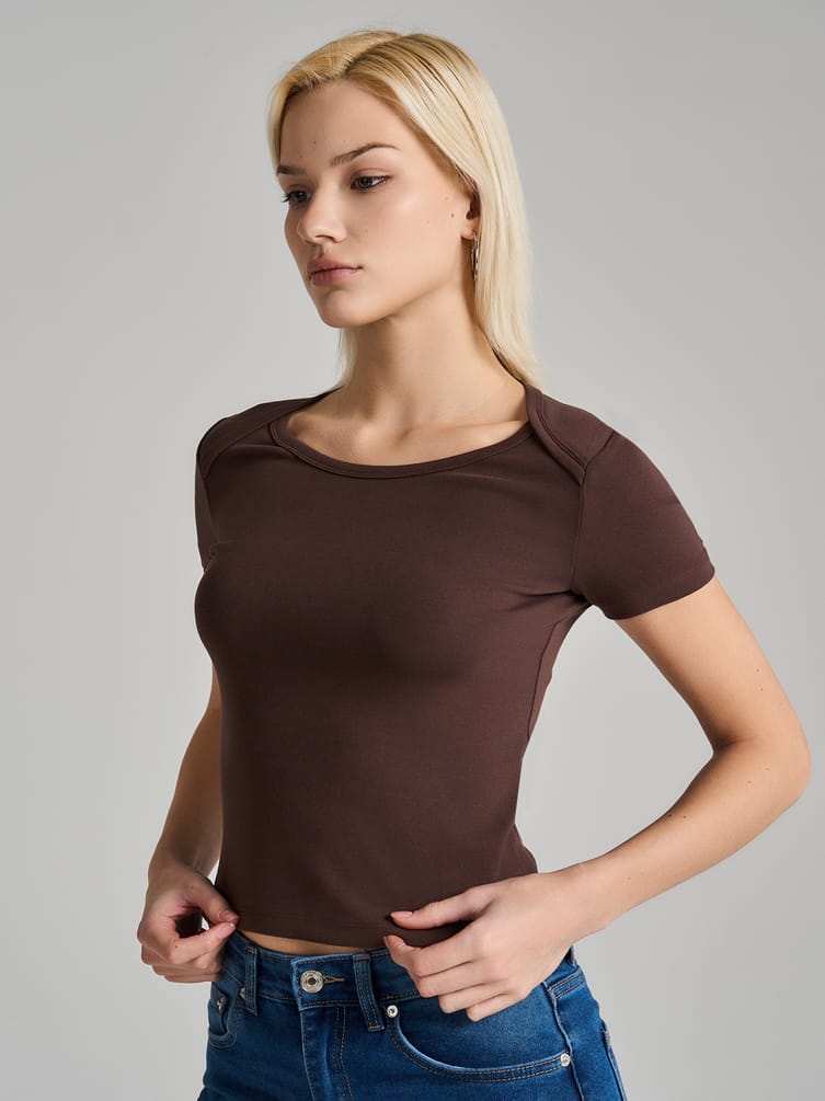 Футболка приталенная