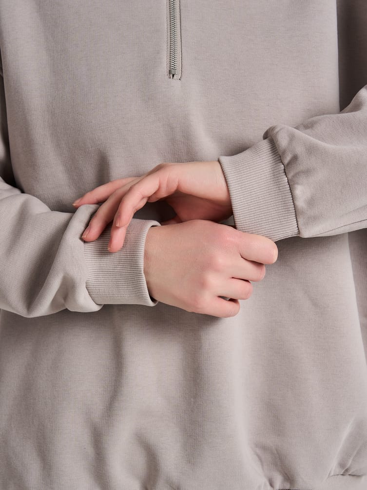 Свитшот без начеса с высоким горлом