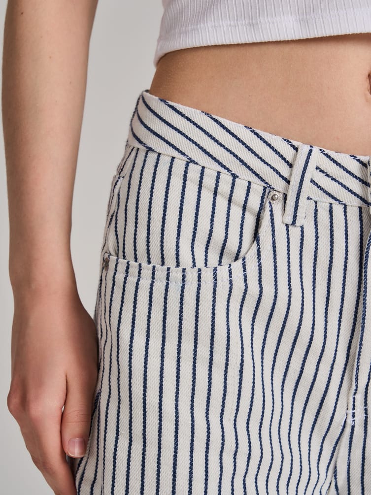 Джинсы широкие в полоску