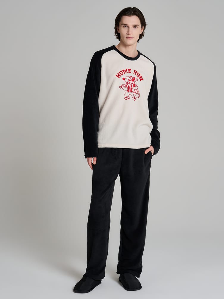 Пижама плюшевая с вышивкой и брюками