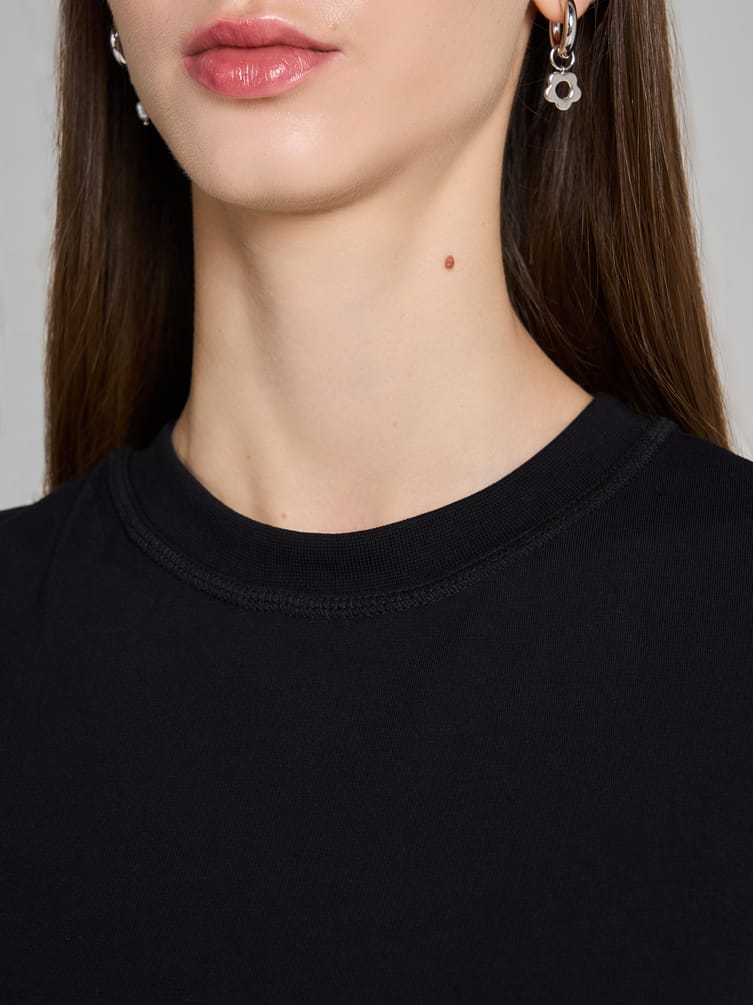 Короткая футболка с кружевом