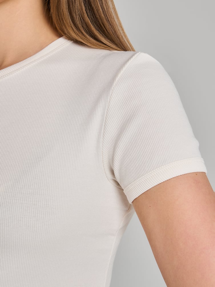 Футболка облегающая с надписью