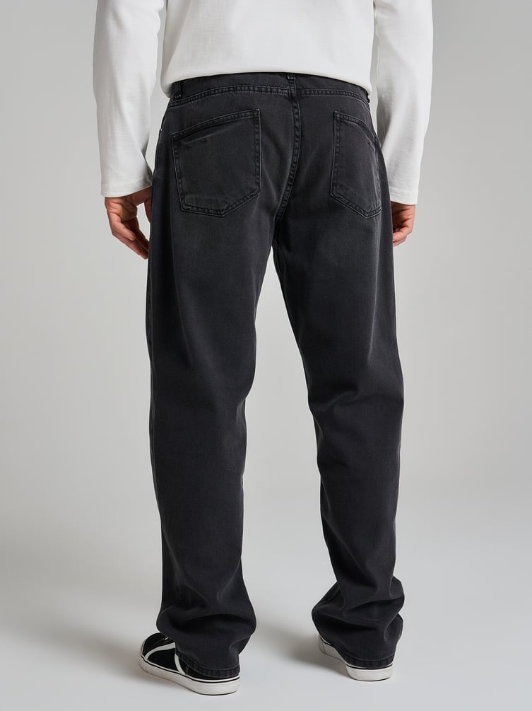 Широкие повседневные джинсы