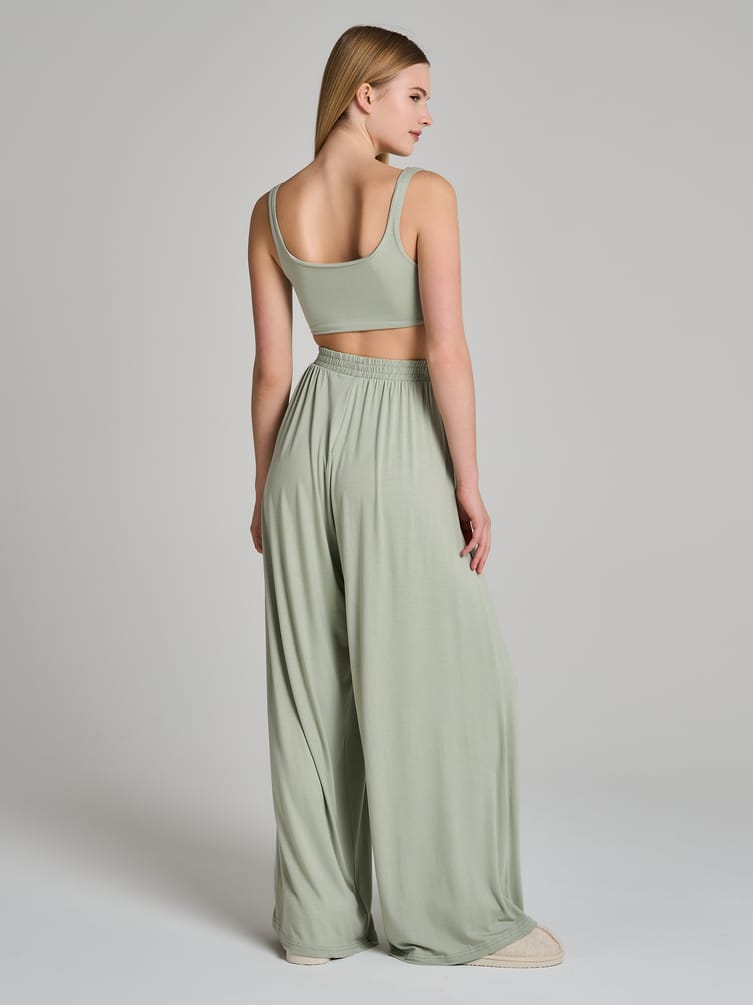 Пижама оверсайз с топом и широкими брюками