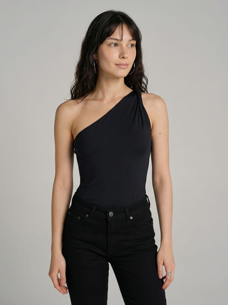 Боди нарядное с лямкой на одно плечо